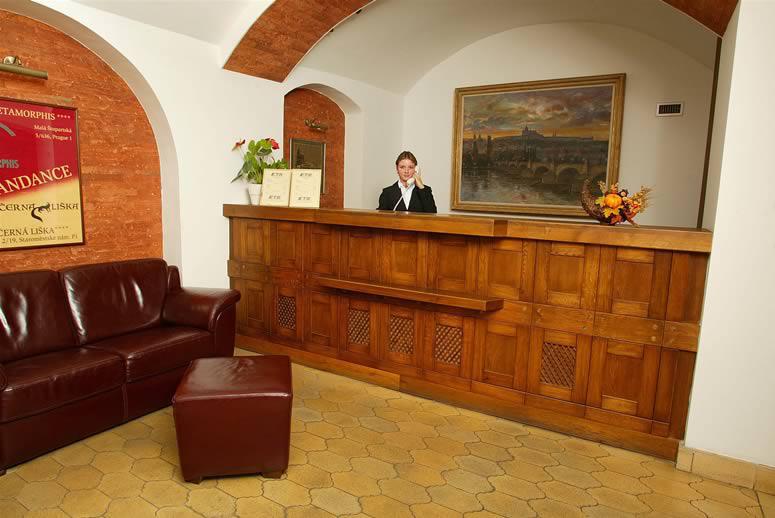 Hotel Cerna Liska Praha Exteriér fotografie